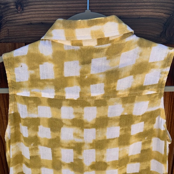 Forever 21 yellow Collar sleeveless flannel - Picture 3 of 6